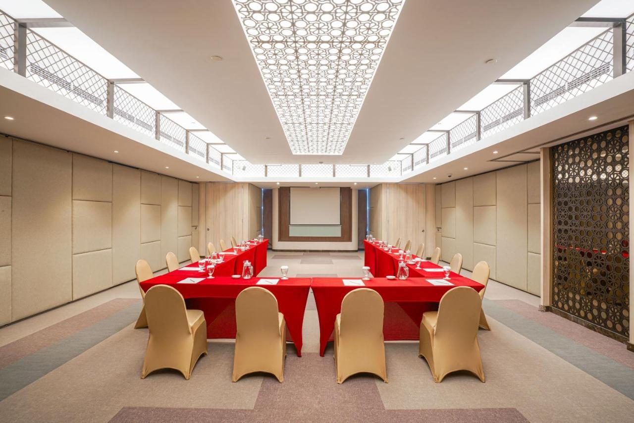 ג'קרטה Aston Kemayoran City Hotel מראה חיצוני תמונה